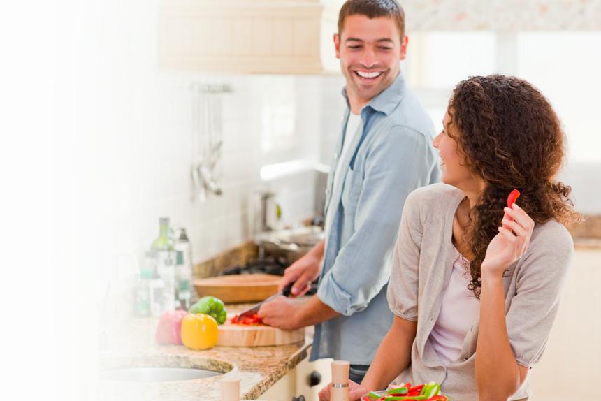 Couple cooking a healthy meal to help prevent diabetes